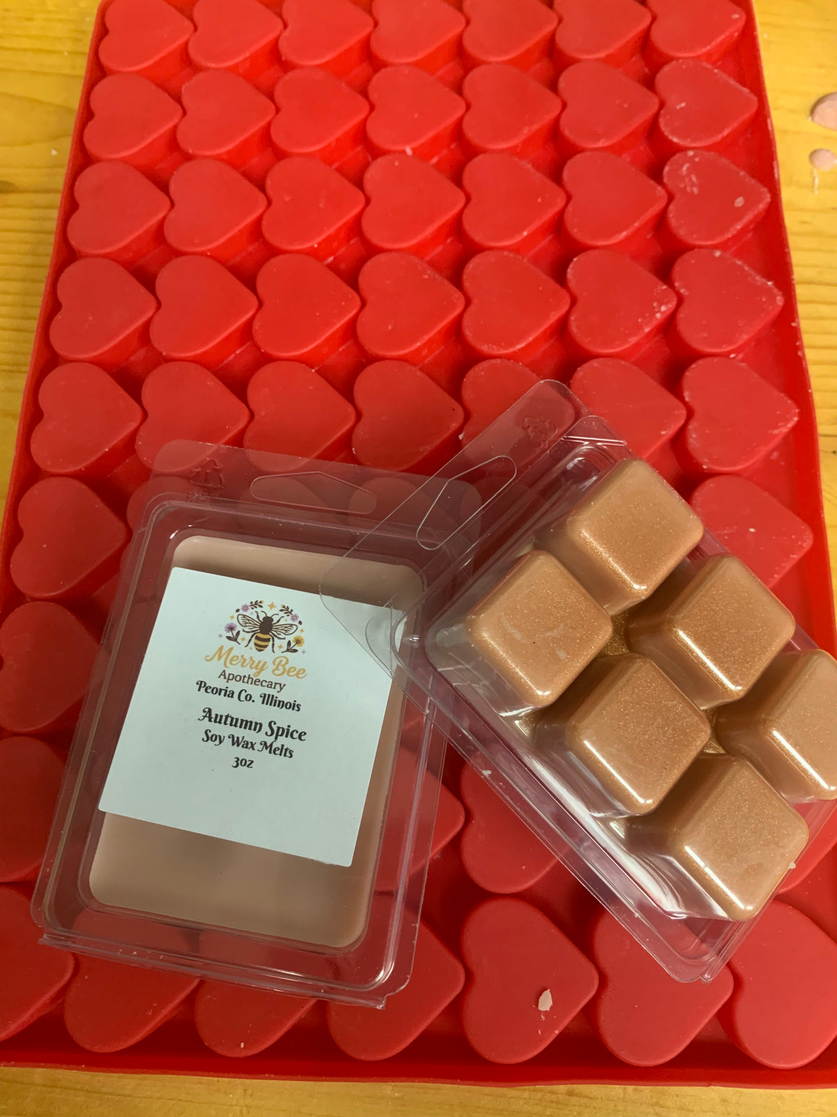 Autumn Spice soy wax melt clamshell by Merry Bee Apothecary